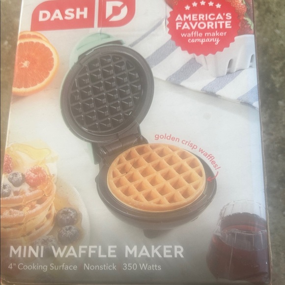 Dash Mini Waffle Maker - Picture 3 of 5